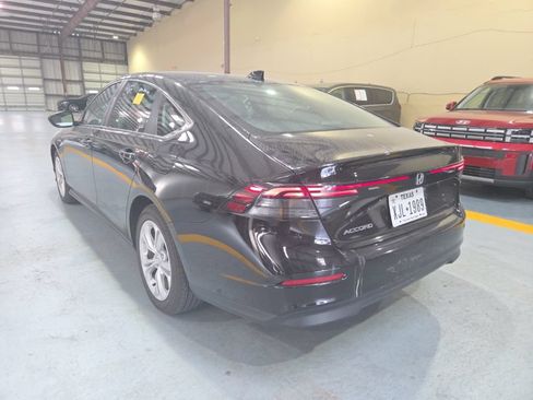 Used 2025 Honda Accord LX image 8