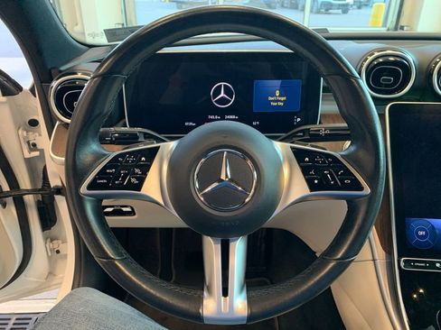 Used 2025 Mercedes-Benz C 300 4MATIC Sedan image 4