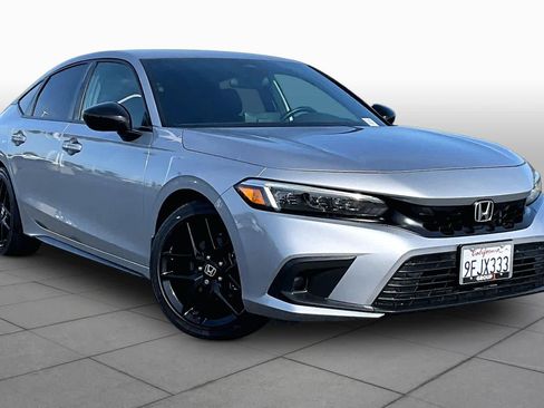 Used 2023 Honda Civic Sport image 2