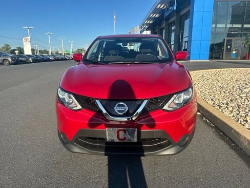 Used 2018 Nissan Rogue Sport S AWD/4WD image 2