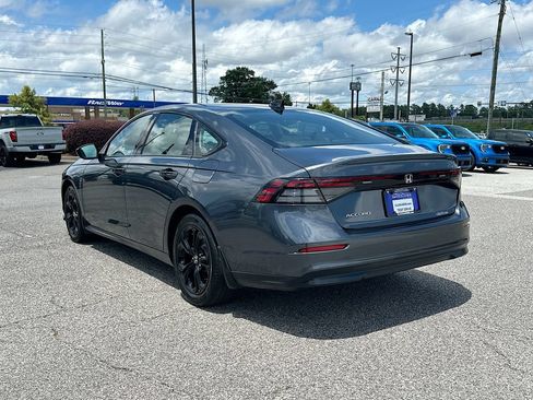Used 2025 Honda Accord SE image 6
