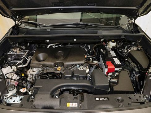 Used 2025 Toyota RAV4 XLE image 18