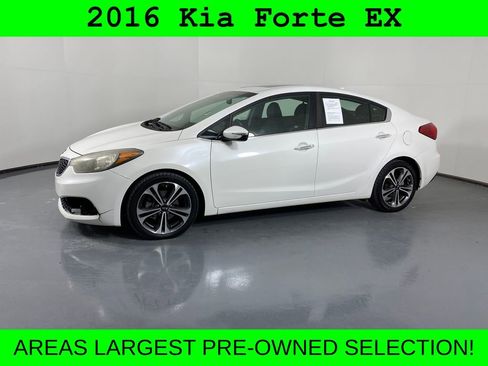 Used 2016 Kia Forte EX w/ EX Premium Package image 3
