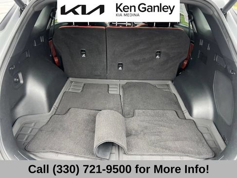 Certified 2023 Kia Sportage SX AWD/4WD image 48