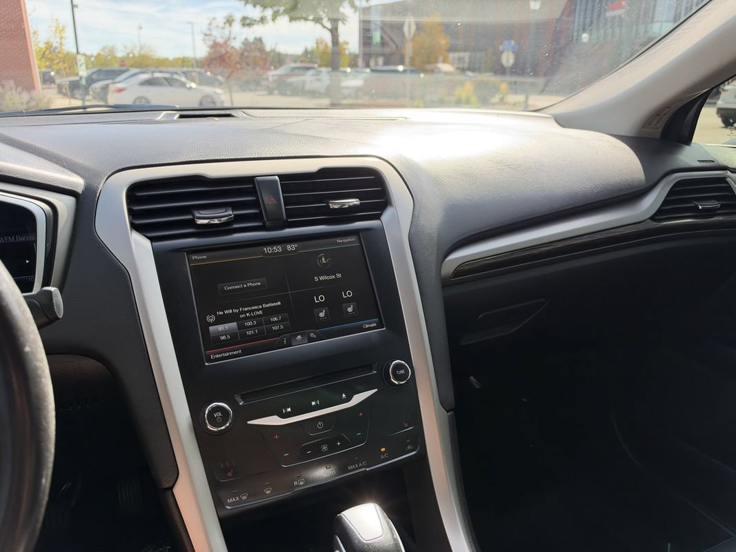 Used 2014 Ford Fusion SE w/ Equipment Group 202A FWD image 20