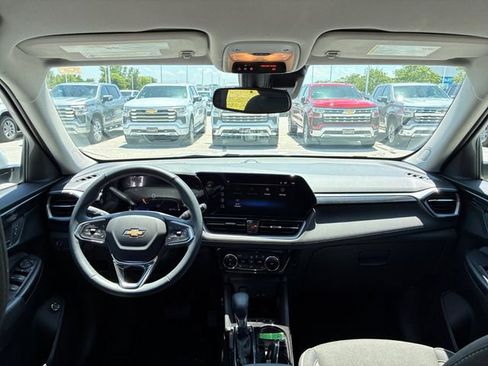 Certified 2024 Chevrolet TrailBlazer LT w/ Convenience Package FWD image 13