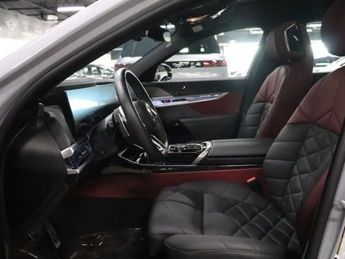 Used 2026 BMW 740i xDrive AWD/4WD image 9