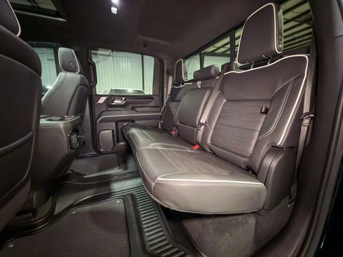 Used 2025 GMC Sierra 2500 AT4X AWD/4WD image 12