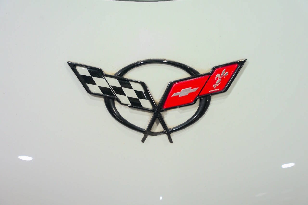 Used 1998 Chevrolet Corvette Coupe RWD image 23