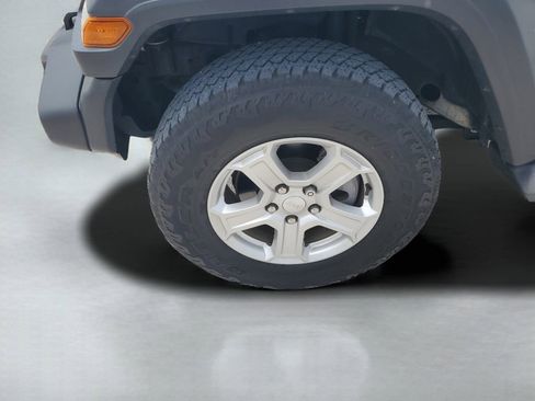 Used 2018 Jeep Wrangler Sport AWD/4WD image 26