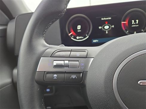 Certified 2025 Hyundai Kona SEL image 21