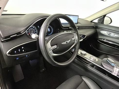 Used 2025 Genesis GV70 2.5T AWD/4WD image 14