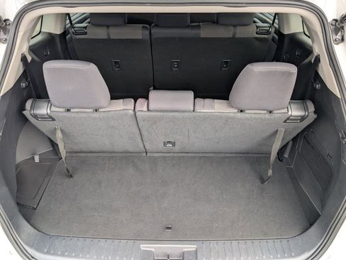 Used 2023 Toyota Highlander LE image 14