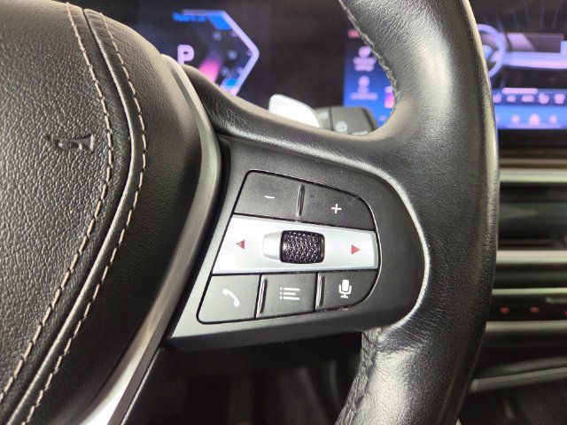 Used 2025 BMW X5 xDrive50e AWD/4WD image 24