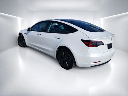 Used 2023 Tesla Model 3 Standard Range RWD image 4