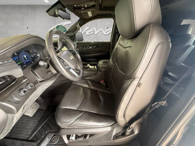 Used 2018 Cadillac Escalade Platinum AWD/4WD image 19