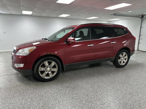 Used 2012 Chevrolet Traverse LT w/ All-Star Edition AWD/4WD image 4