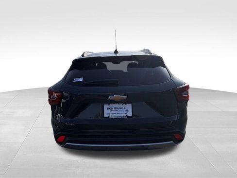 Used 2025 Chevrolet Trax LT w/ Driver Confidence Package FWD image 13