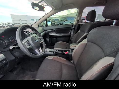 Used 2017 Subaru Crosstrek 2.0i Premium AWD/4WD image 11