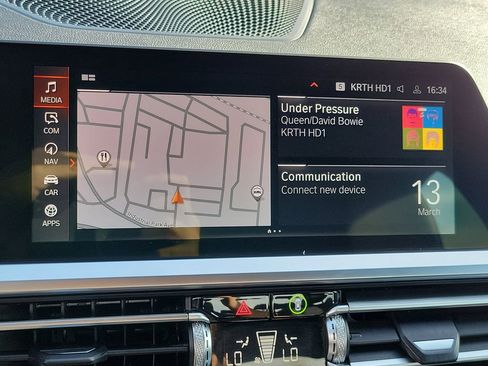 Used 2021 BMW 330i Sedan w/ Premium Package image 9