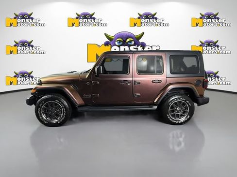 Used 2021 Jeep Wrangler Unlimited Sahara AWD/4WD image 8