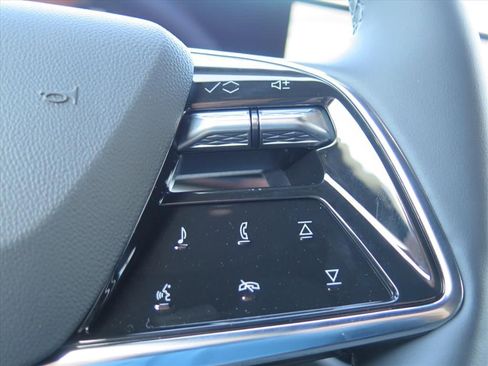 New 2026 Cadillac Lyriq Premium Sport image 19