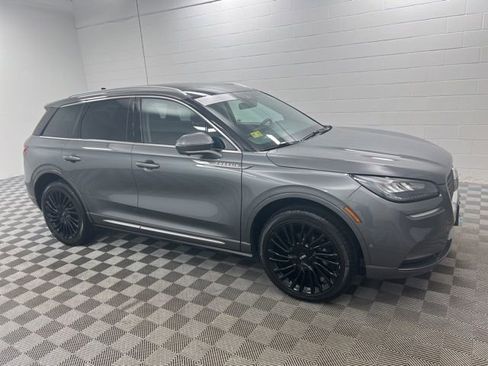 Used 2022 Lincoln Corsair Reserve w/ Equipment Group 201A AWD/4WD image 4