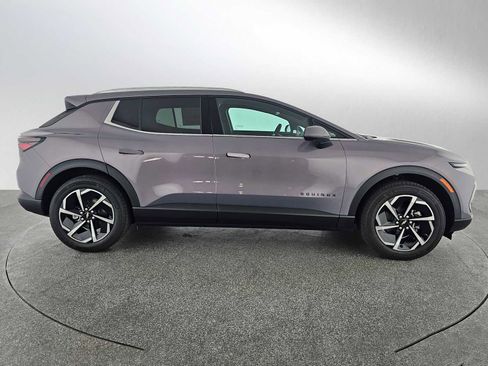 New 2026 Chevrolet Equinox EV LT image 2