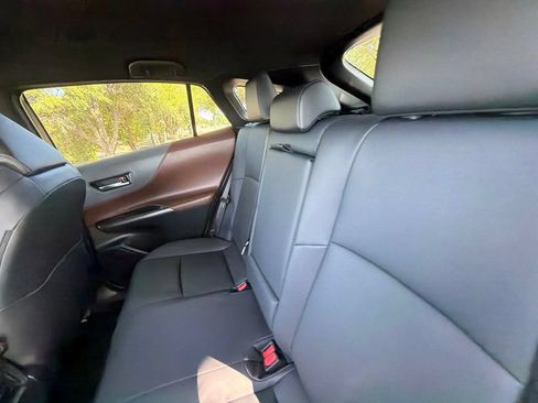 Used 2024 Toyota Venza XLE AWD/4WD image 38