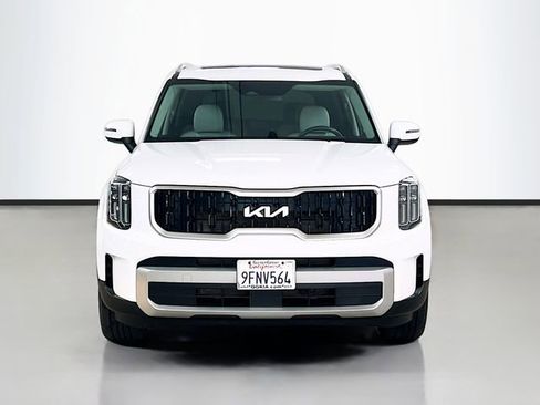 Certified 2023 Kia Telluride EX w/ EX Captain's Chair Package image 2