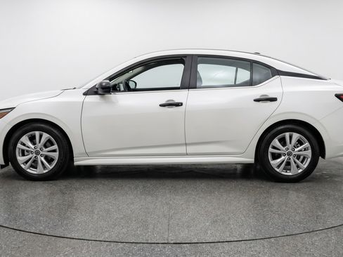 Used 2024 Nissan Sentra S FWD image 5