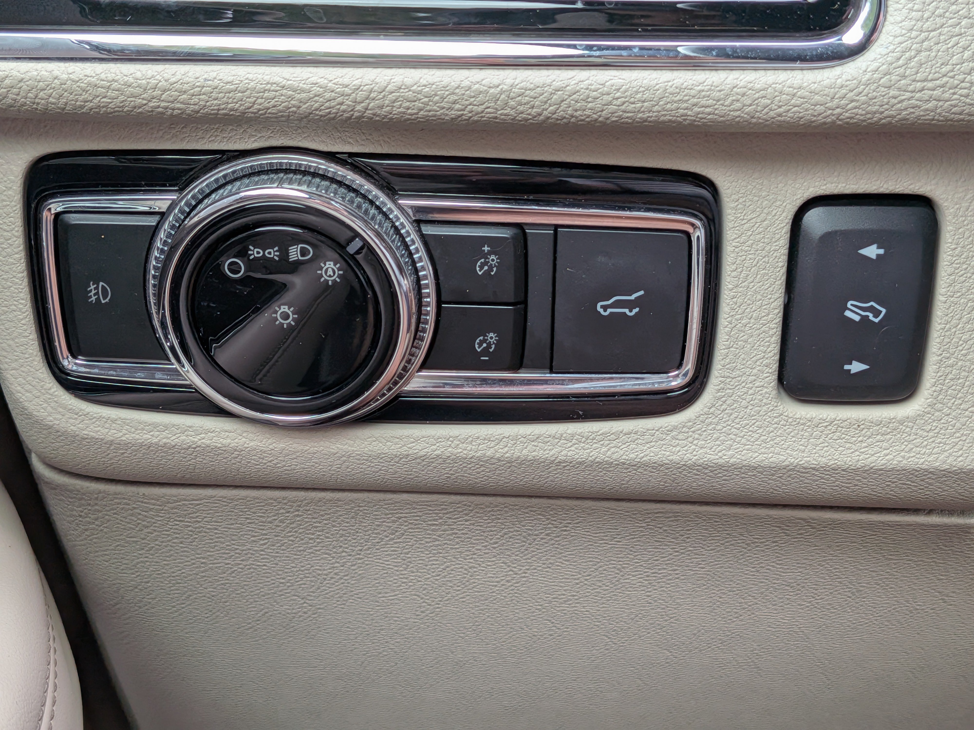 Used 2019 Lincoln Navigator Reserve AWD/4WD image 25