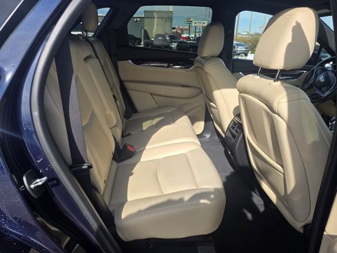 Used 2017 Cadillac XT5 Luxury w/ Driver Awareness Package image 15