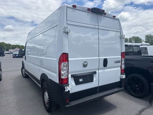 Used 2026 RAM ProMaster 2500 w/ Convenience Group FWD image 15