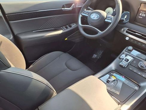 New 2025 Hyundai Palisade Calligraphy image 11