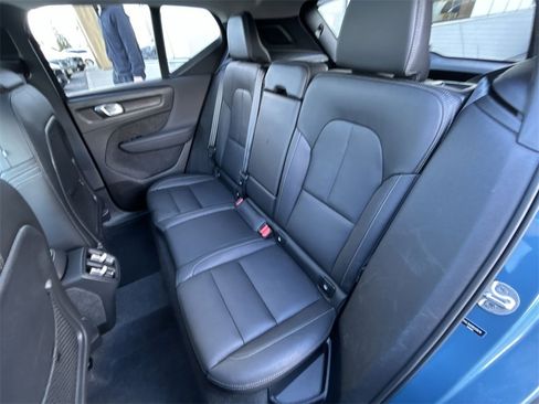 Certified 2024 Volvo XC40 B5 Plus w/ Protection Package Premier image 23