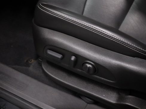 Used 2022 GMC Terrain SLT w/ LPO, Floor Liner Package image 23