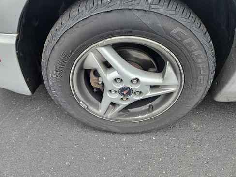 Used 2004 Pontiac Sunfire Coupe w/ 1SB Preferred Equipment Group image 17