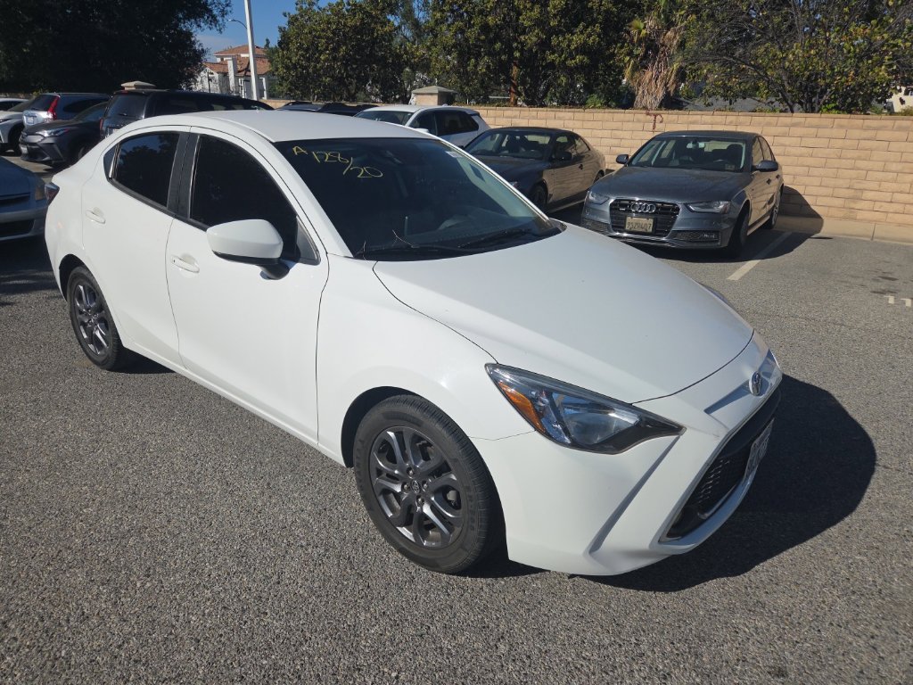 Used 2019 Toyota Yaris LE FWD image 7