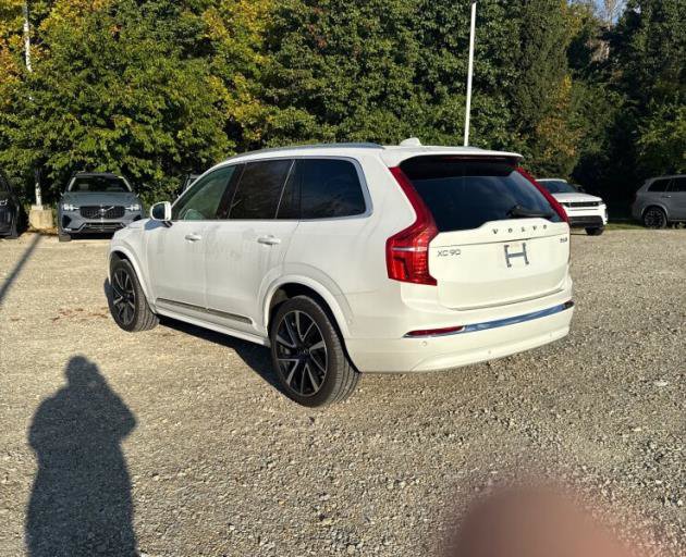 Used 2024 Volvo XC90 B6 Plus w/ Protection Package Premier AWD/4WD image 4