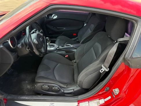 Used 2016 Nissan 370Z Coupe RWD image 10