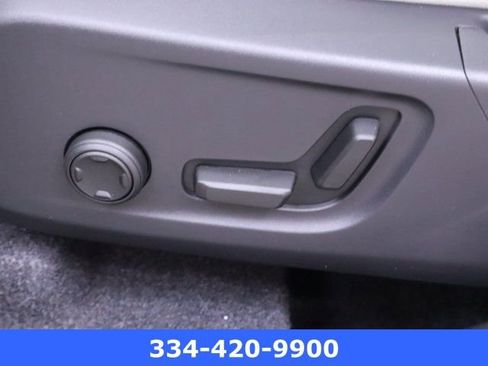 New 2025 Volvo XC40 B5 Plus w/ Protection Package Premier image 13