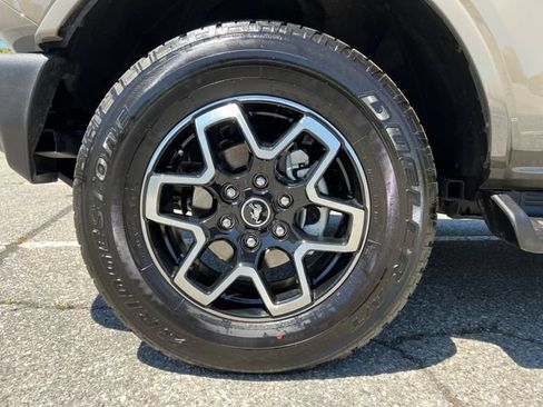 Used 2025 Ford Bronco Outer Banks AWD/4WD image 18