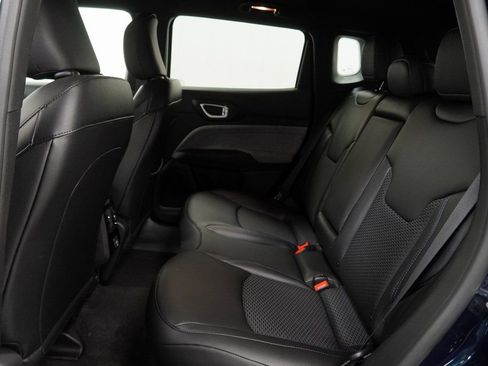 New 2026 Jeep Compass Latitude AWD/4WD image 17