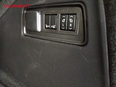 Used 2023 Cadillac Escalade Sport Platinum w/ LPO, ONYX Package image 10