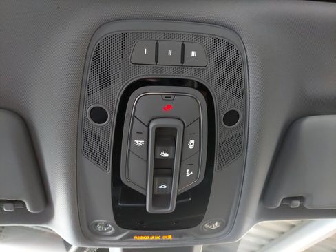 Used 2018 Audi Q5 2.0T Premium AWD/4WD image 25