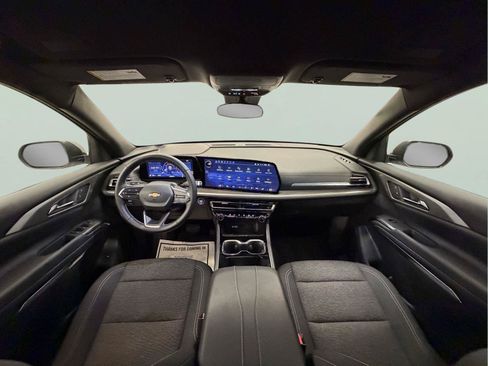 Used 2025 Chevrolet Traverse LT AWD/4WD image 30