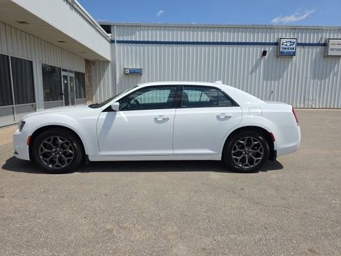 Used 2018 Chrysler 300 S AWD/4WD image 2