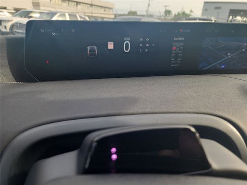 New 2025 Ford Expedition Max Platinum w/ Driver's Package image 34