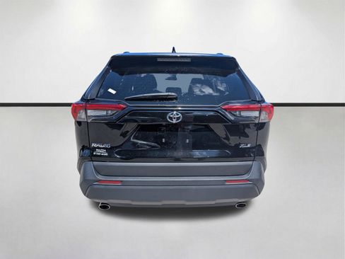 Used 2024 Toyota RAV4 XLE FWD image 5